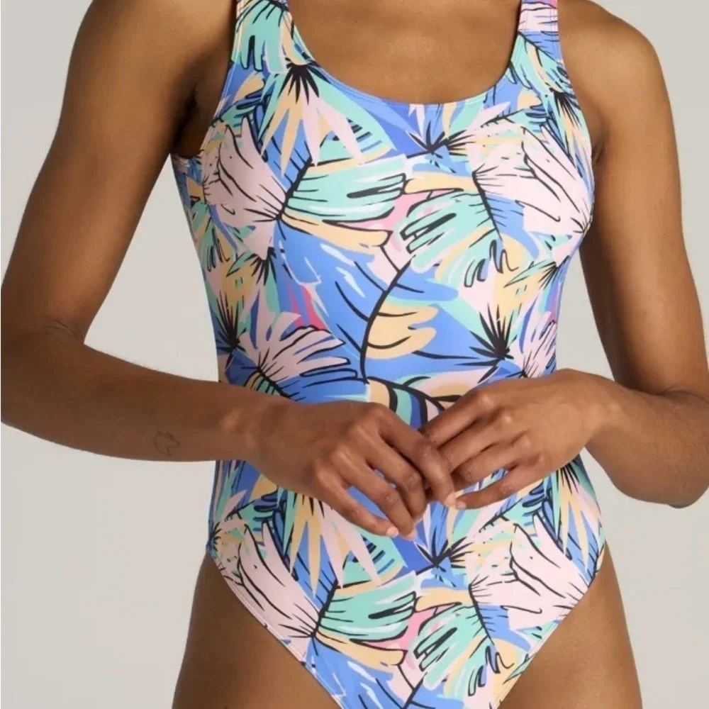 NWOT AMERICAN TALL Women's Tall One-Piece Swimsuit in Abstract Tropical 2XT